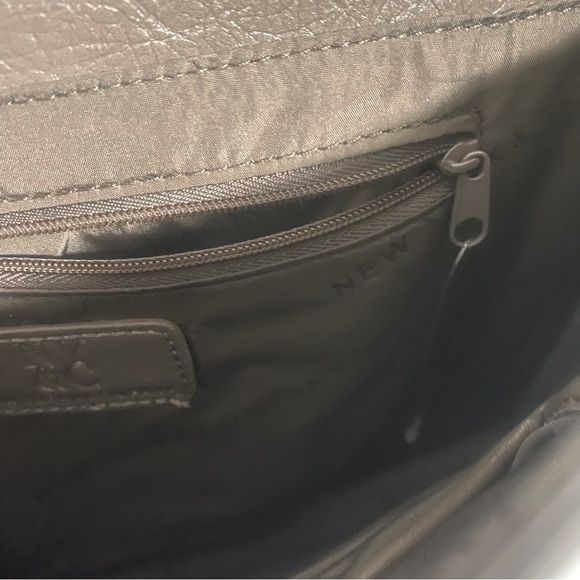 New York & Co Faux Leather Large Brown Clutch, Credit Card Slots & Can Hold IPad - Picture 11 of 12